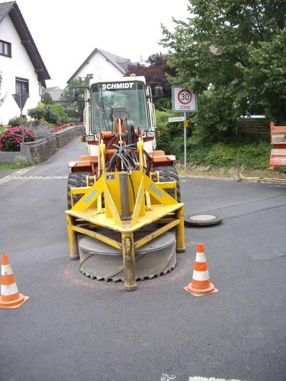 Ausschneiden des Kanaldeckel