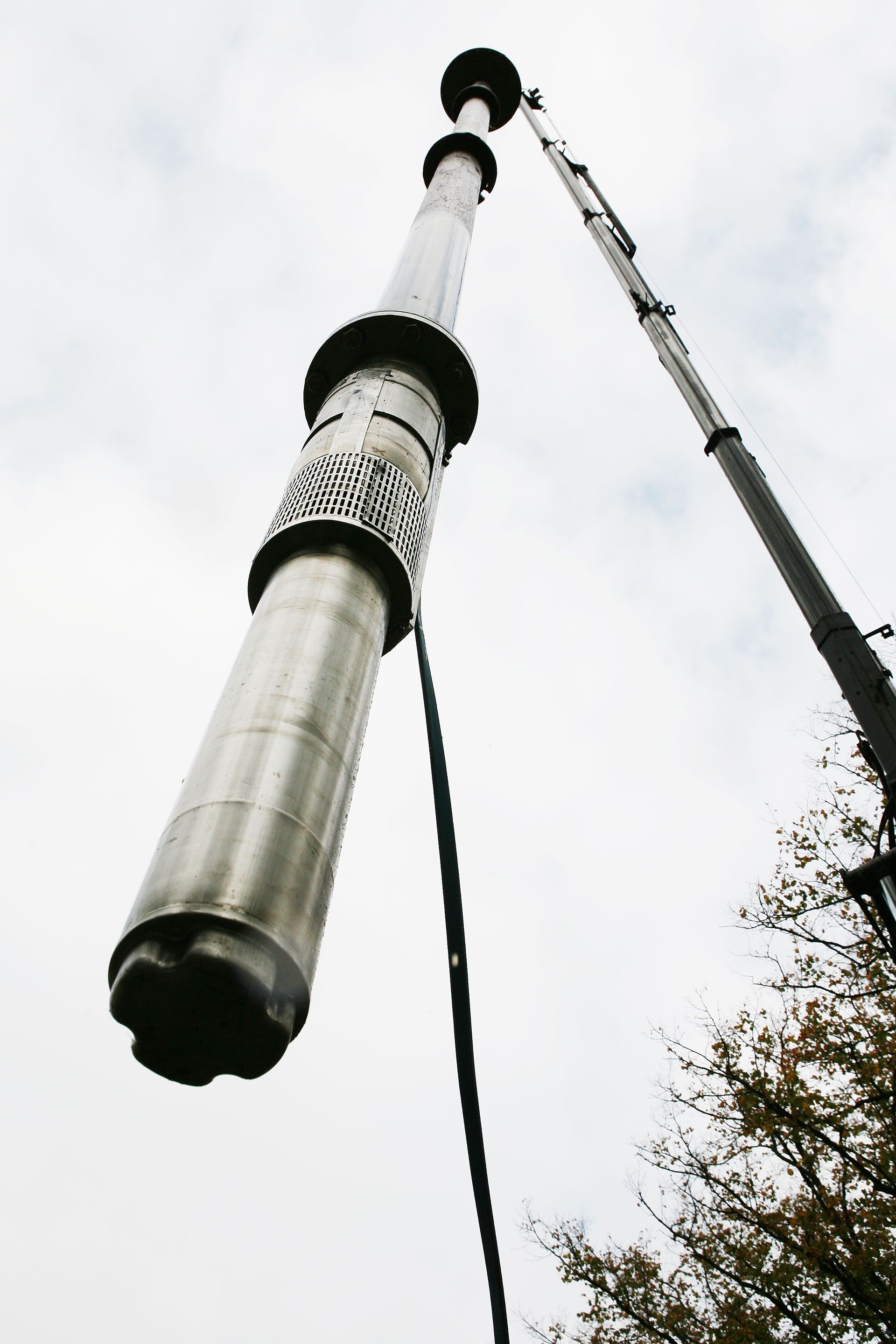 Gr-1013905 Brunnenpumpe am Kran Installation SP-Pumpe