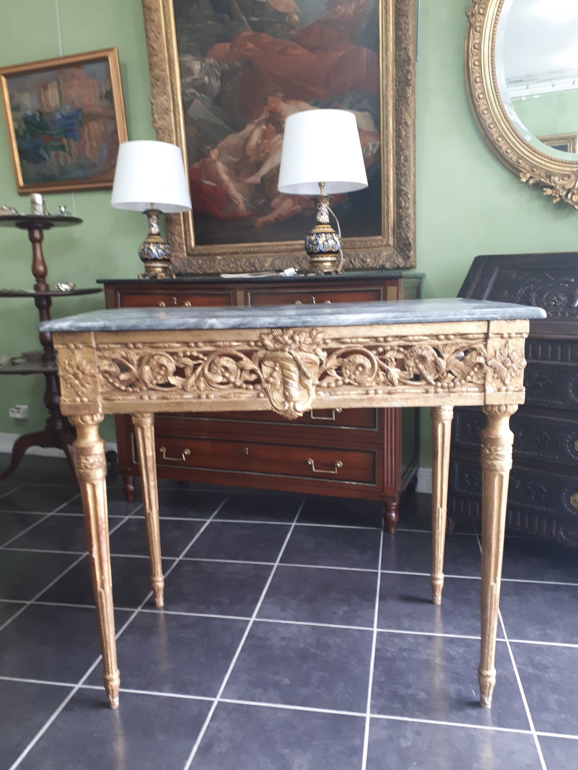 Petite tablr en bois avec plateau en pierre