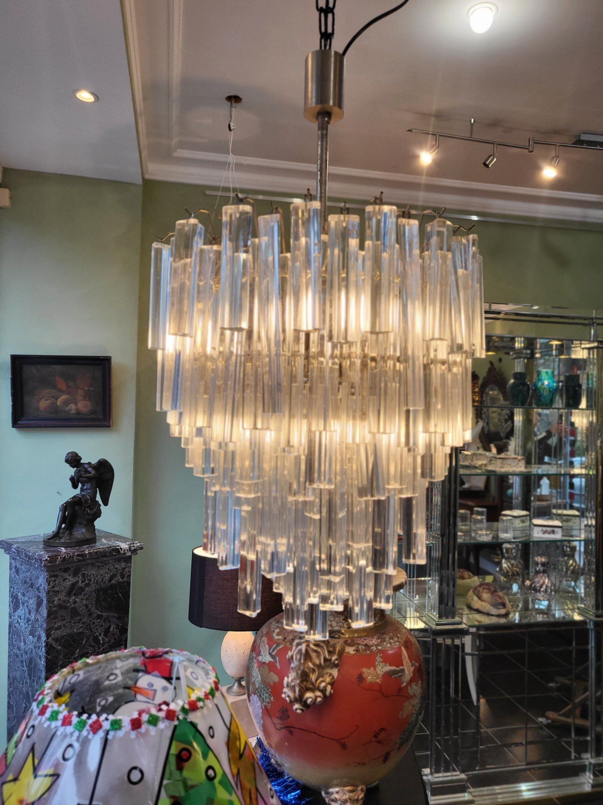 Chandelier transparent