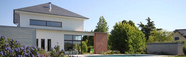 CONSTRUCTION D’UNE MAISON D’HABITATION  RÉALISATION : MAÇONNERIE CHARPENTE COUVERTURE BARDAGE  MOE : VERONIQUE ESTAVOYER