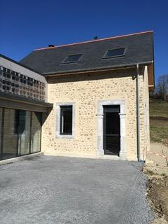 REHÉBILITATION DE LA MAIRIE ET SALLE DE CITOYENNETÉ  RÉALISATION : MAÇONNERIE - CHARPENTE COUVERTURE - BARDAGE  PHOTO AVANT - PENDANT - APRÈS  MOA : COMMUNE DE PONSON DEBAT 64 MOE : CABINET DHOTEL LOUP