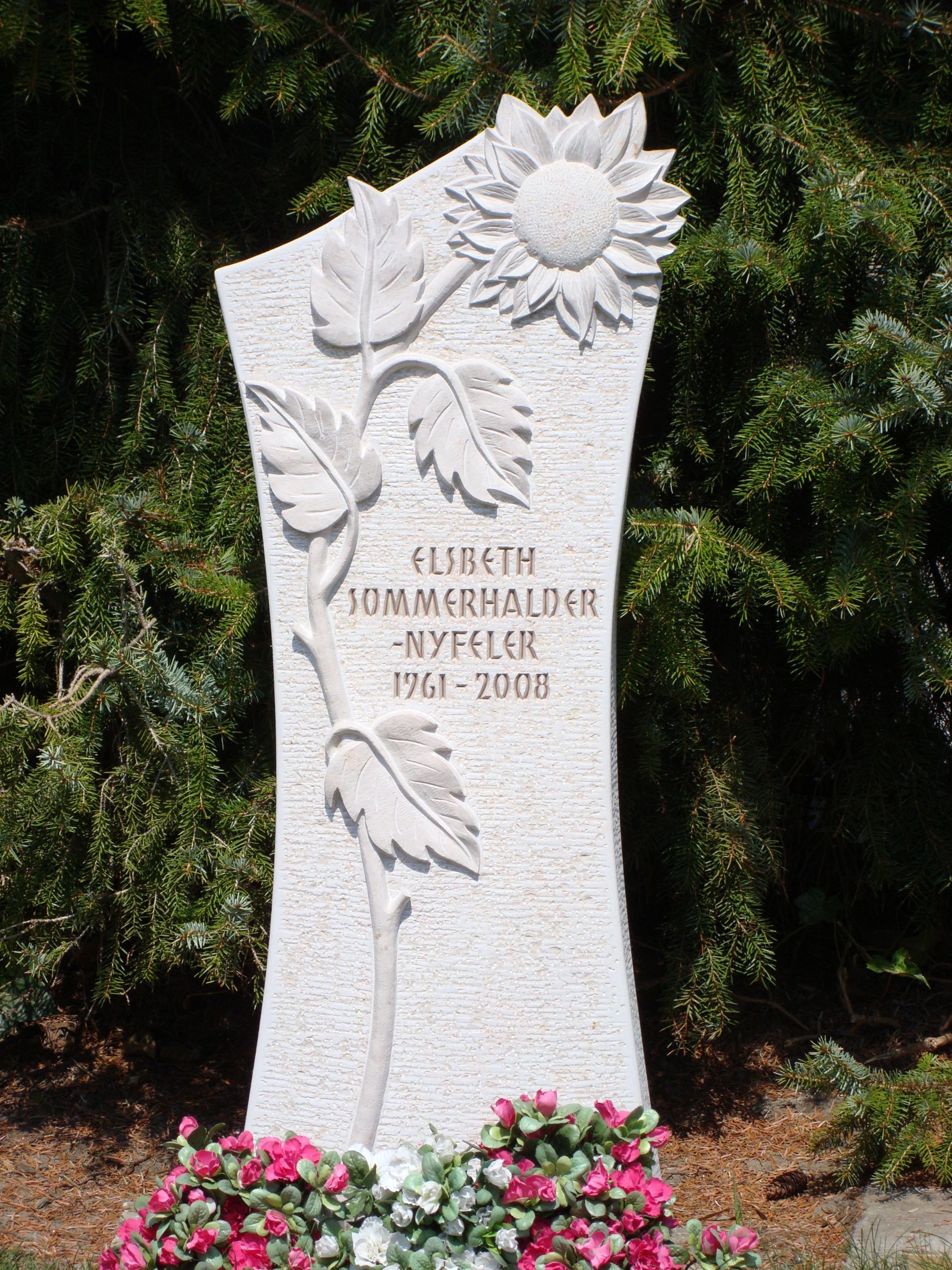 grabstein geschliffen - gautschi bildhaueratelier gmbh - reinach ag