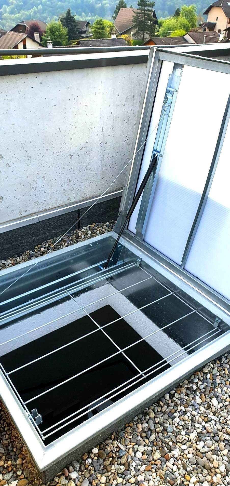 Trappe de toit ouverte