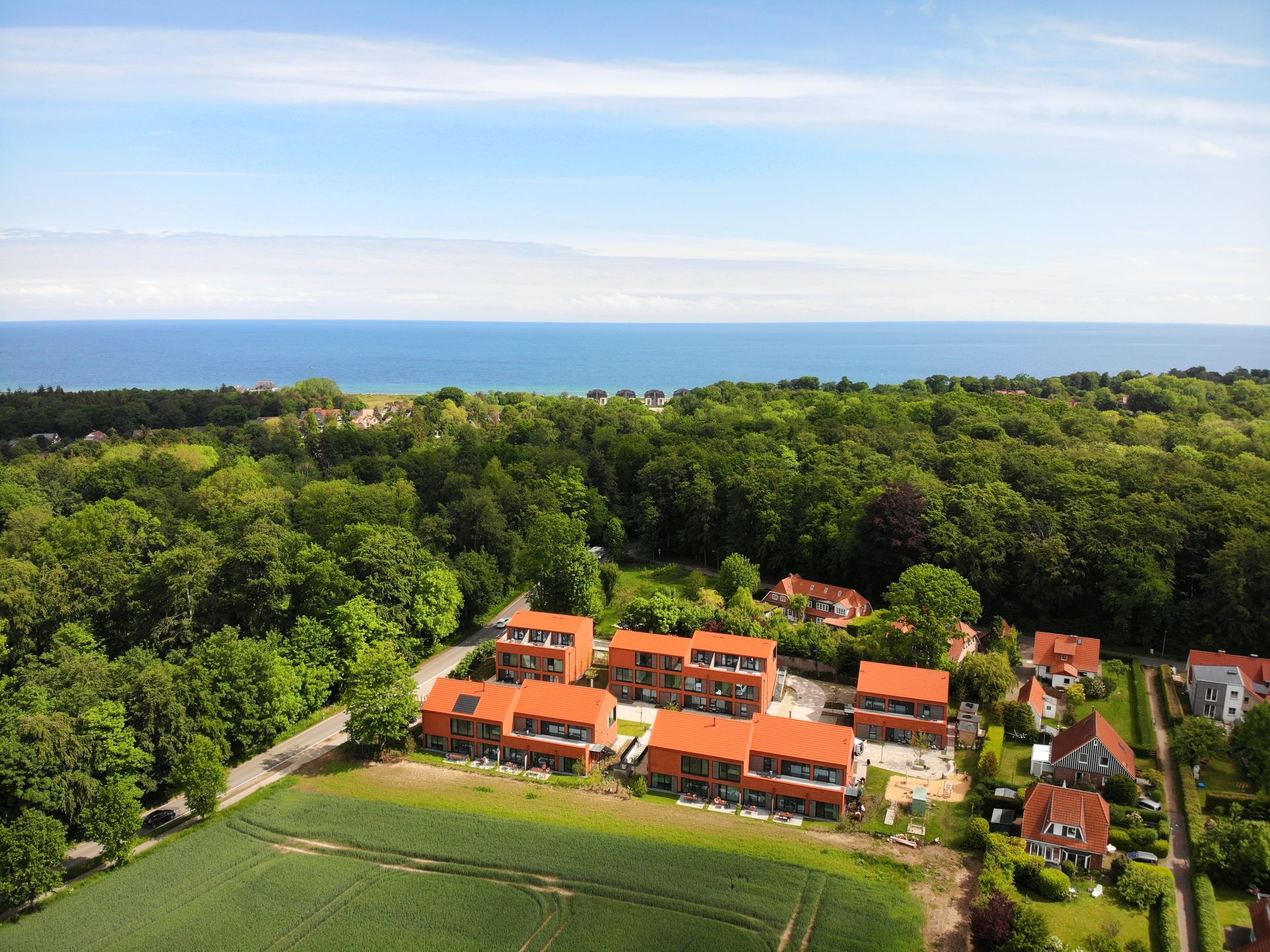 Entdecke unsere idyllische Ferienanlage an der Ostsee! Traumhafte Strände. Komfortable Unterkünfte.