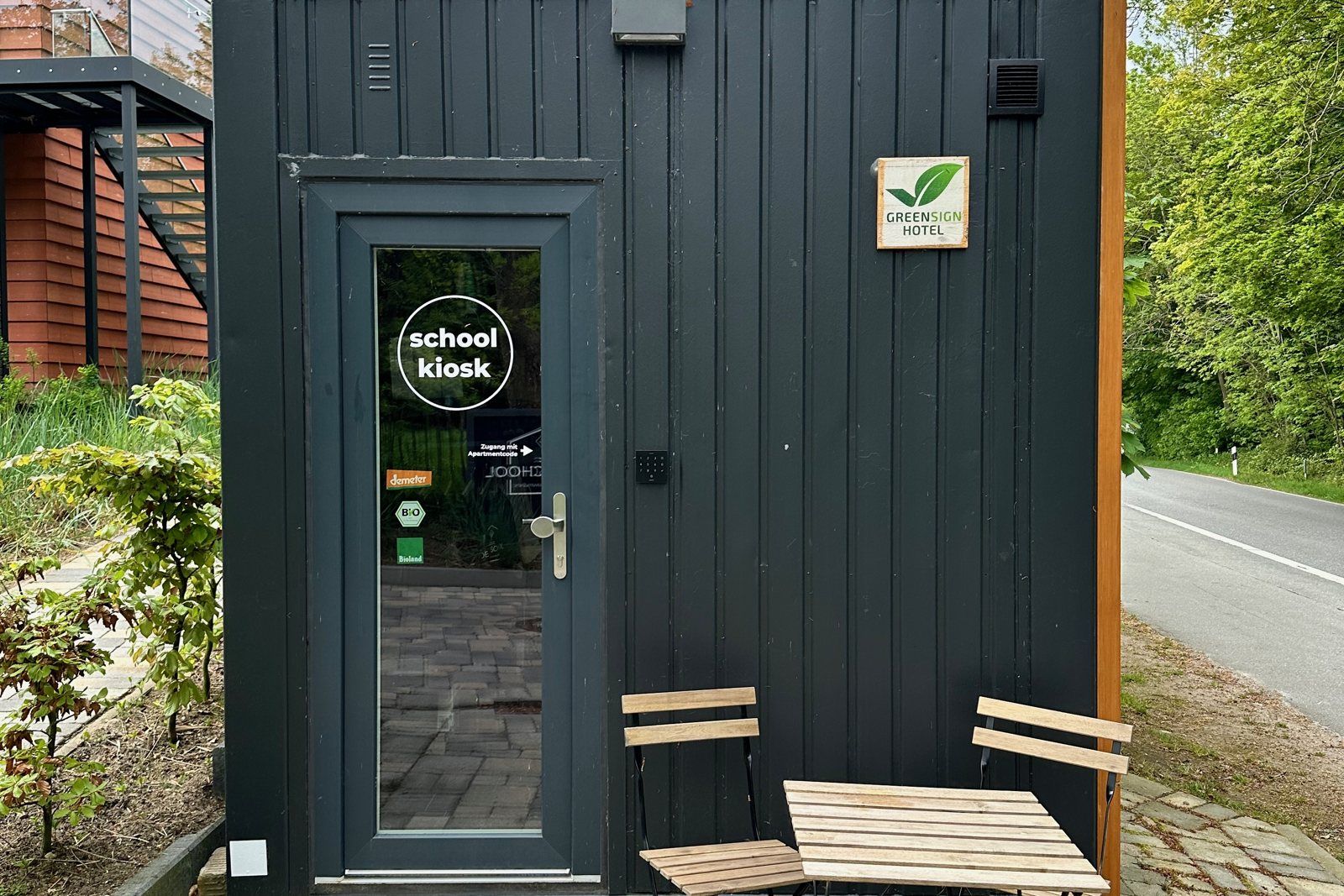 Eingang des School Kiosk im Ferienquartier De ole School in Hohwacht