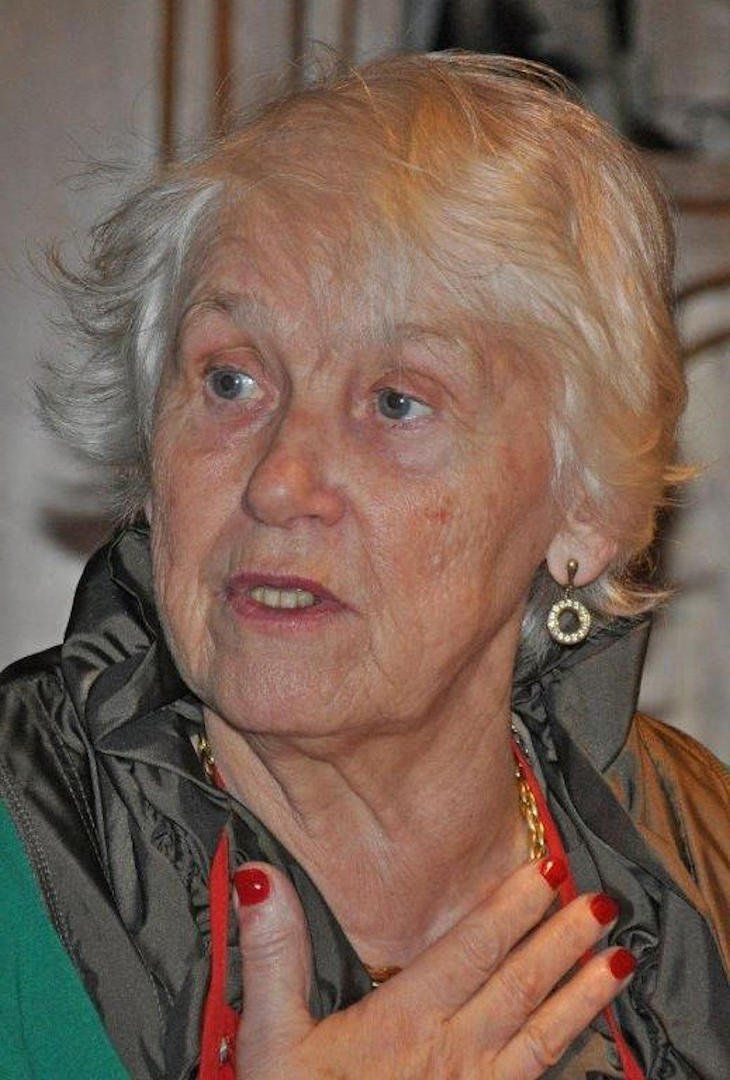 Mevrouw DENISA DECOUTTERE