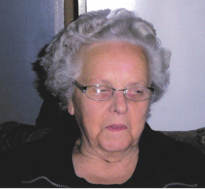 Mevrouw ADELE EXPEEL