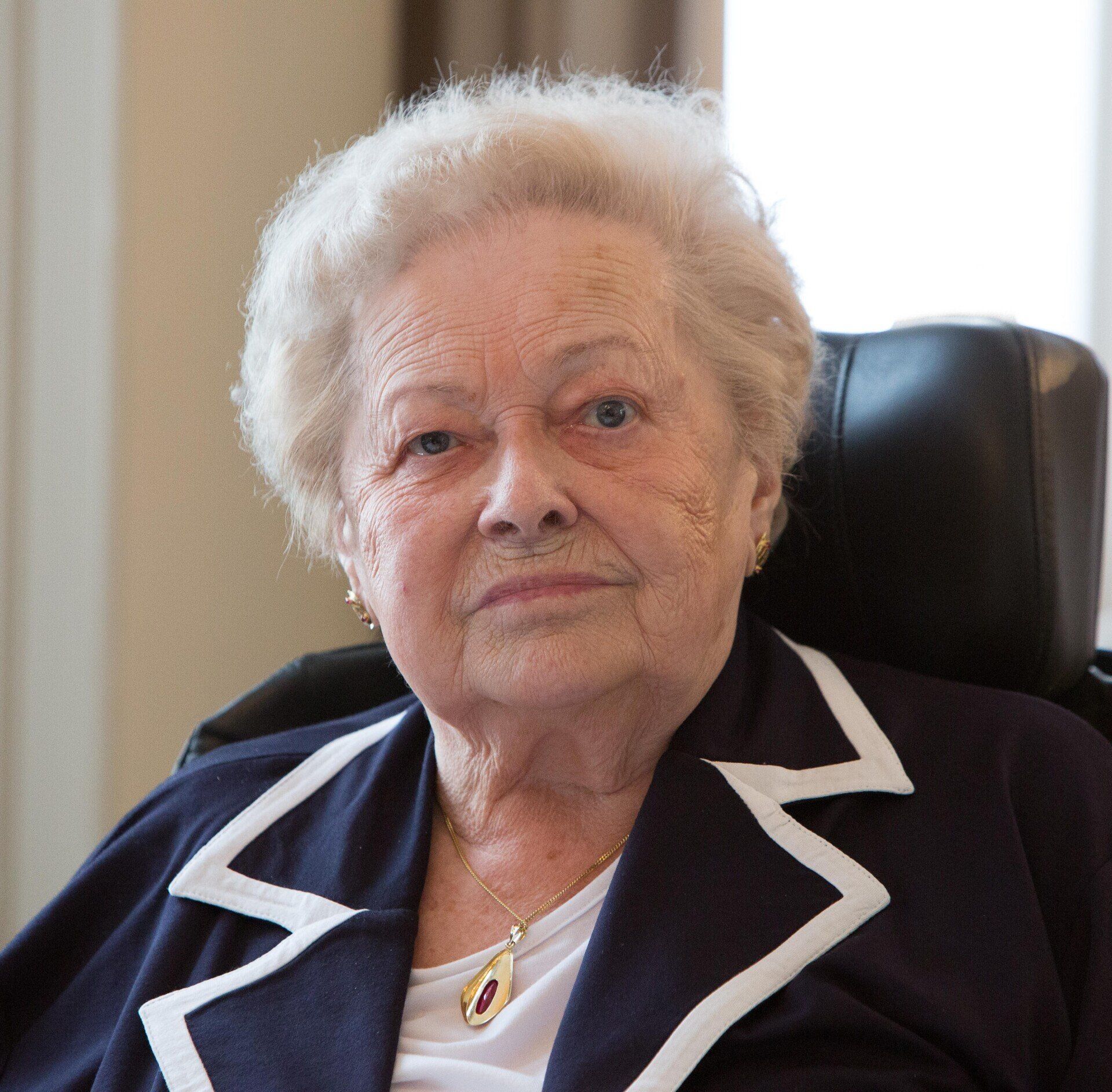 Mevrouw MARIE-MADELEINE 