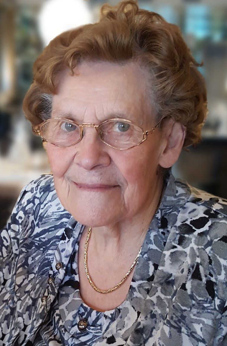 Mevrouw LAURETTE VANOOSTHUYSE