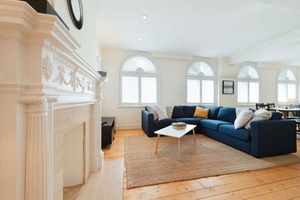 Three bed by Trafalgar Square, Westminster, London