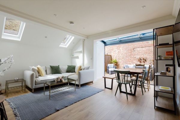 Two bed with patio, Fulham, London