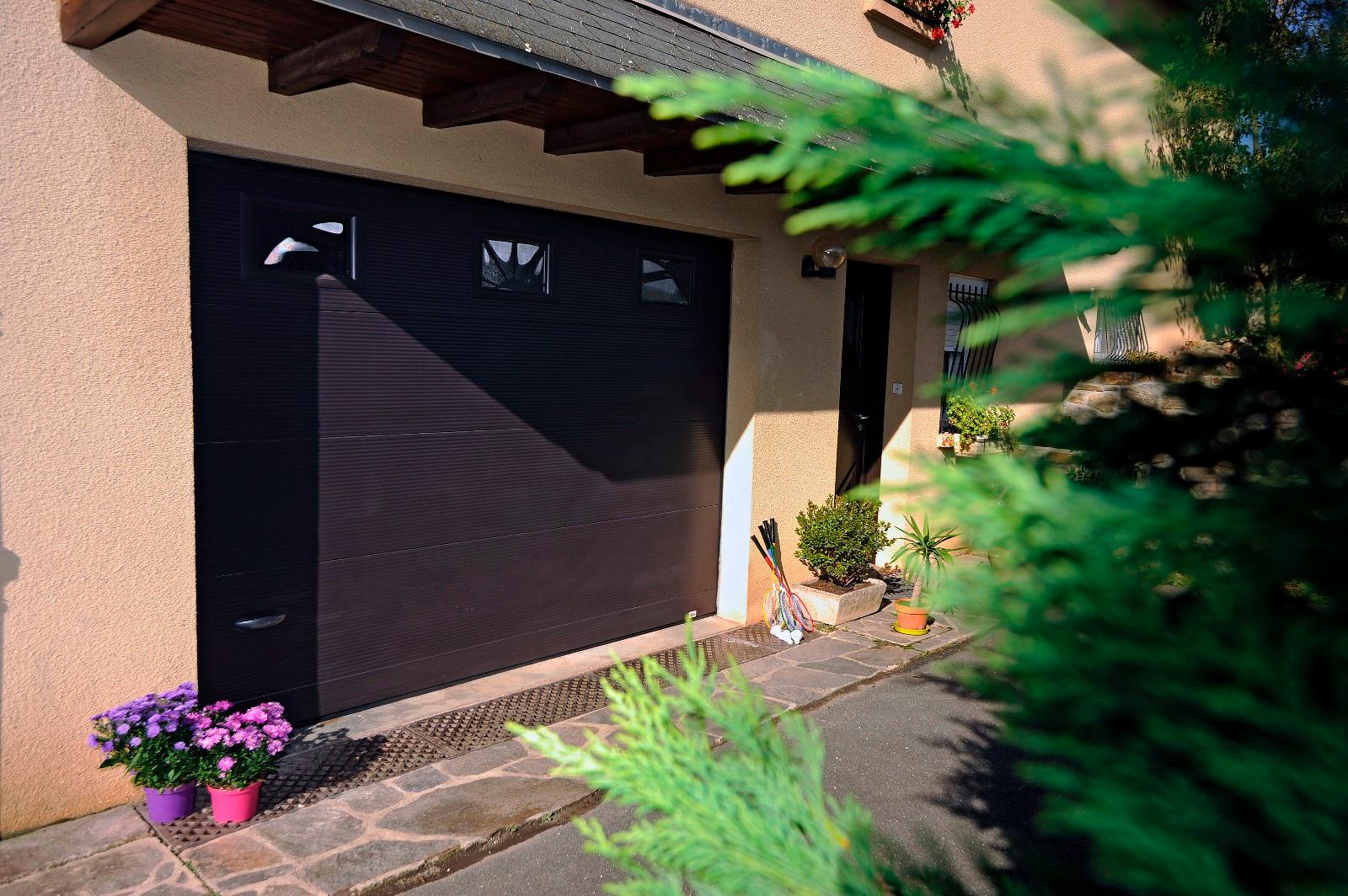 Porte de garage sectionnelle La Chevrolière