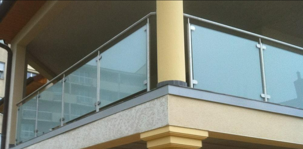 Garde-corps en verre