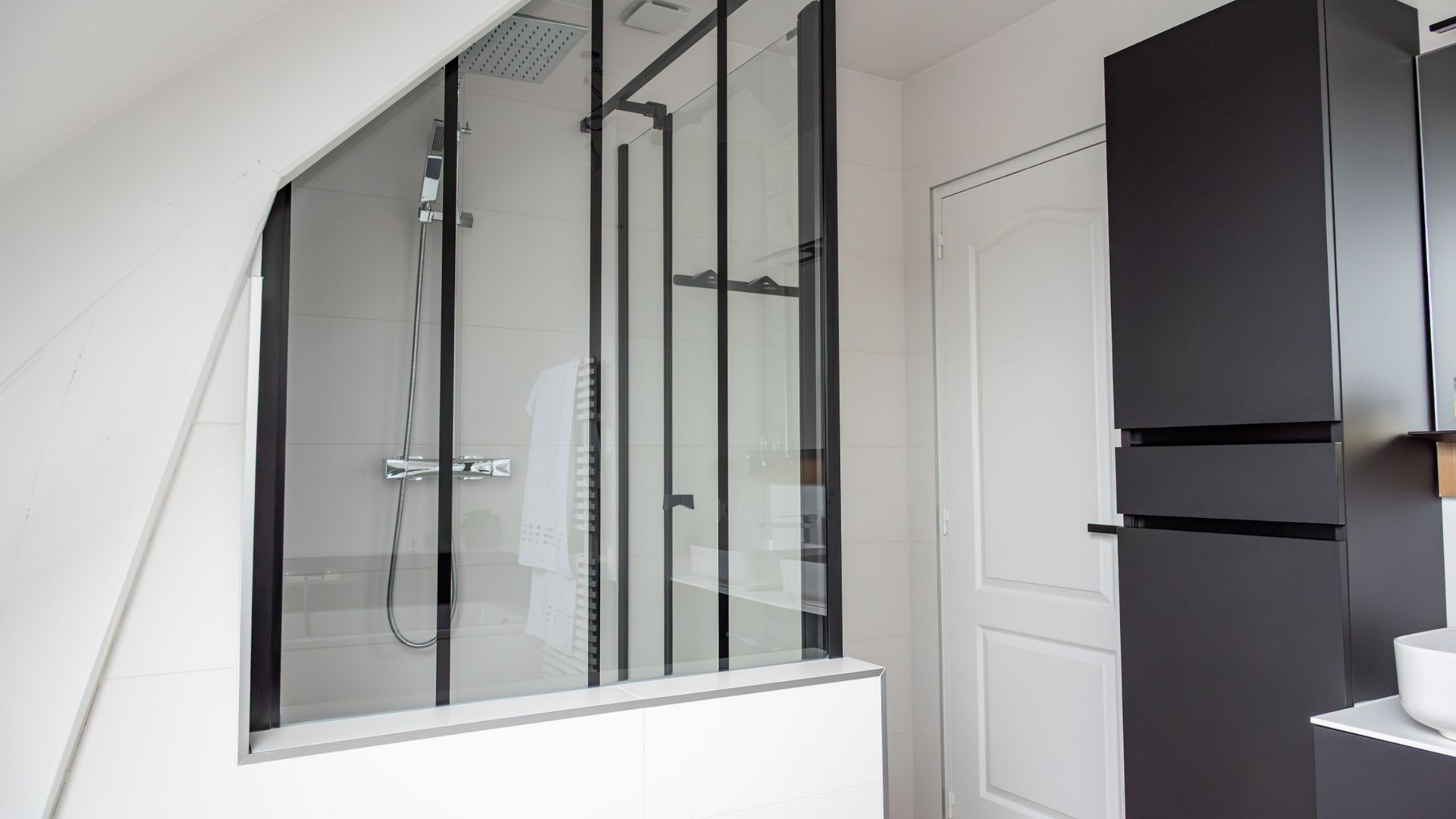 Paroi de douche.