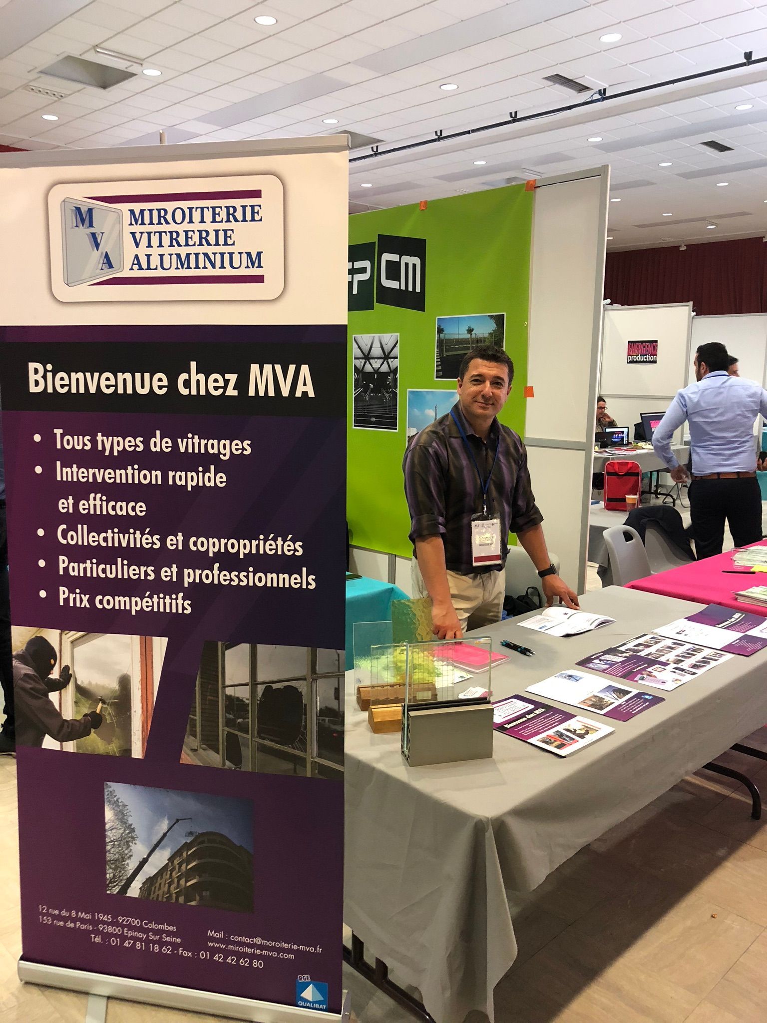 Le stand Miroiterie MVA.