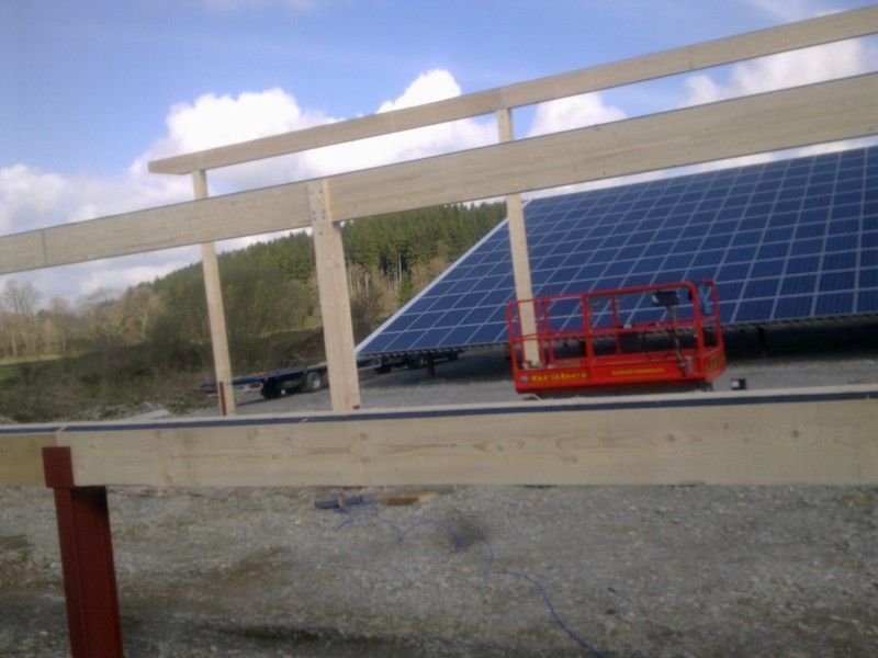 PV-Halle, die von der Bescherer GmbH gebaut wurde