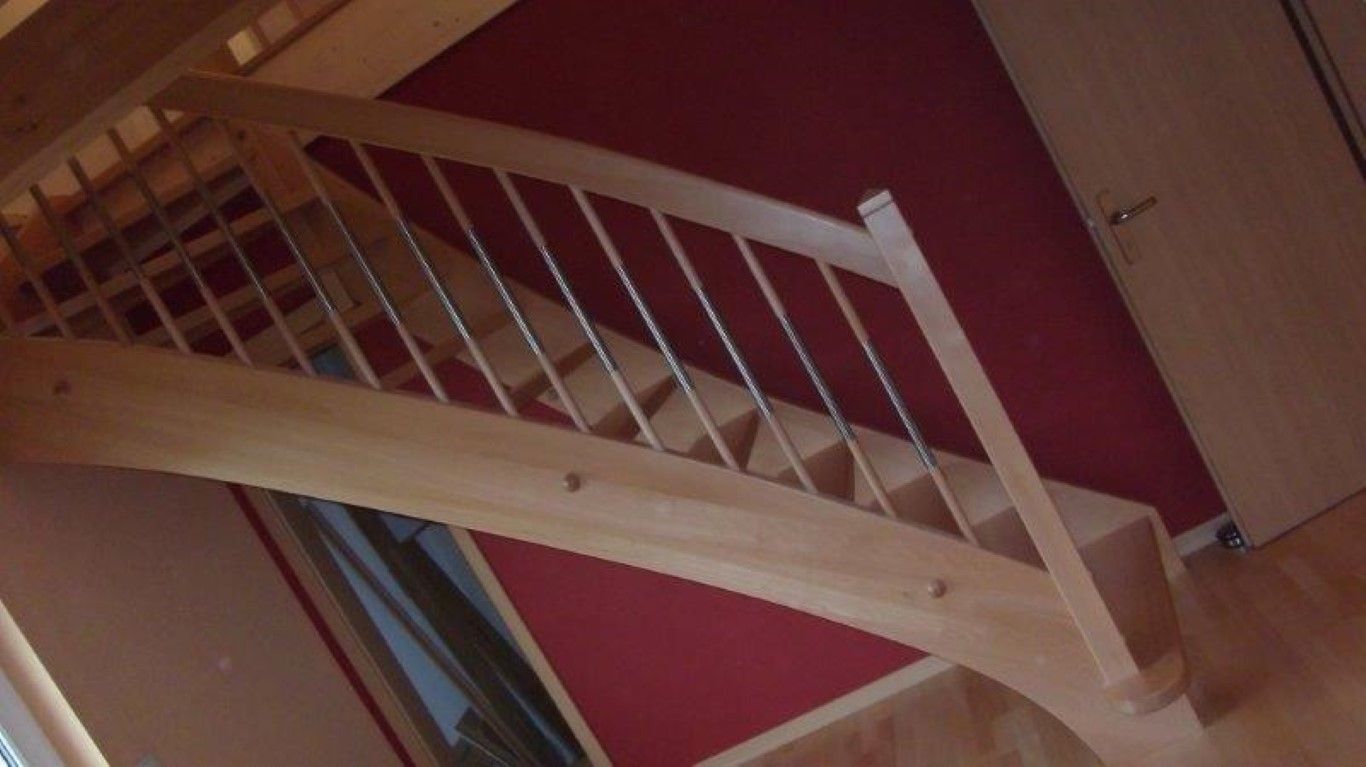 Holztreppe von der Bau- und Möbeltischlerei Frank Zichner