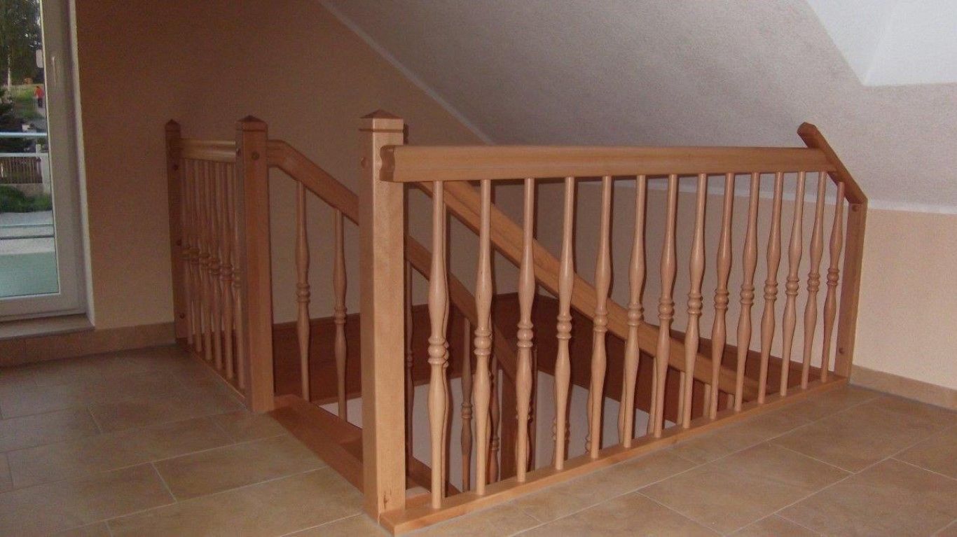 Holztreppe von der Bau- und Möbeltischlerei Frank Zichner