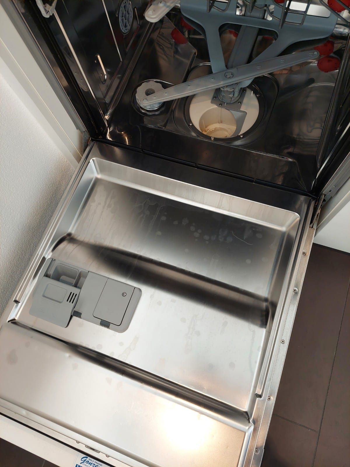 Glänzende Spülmaschine