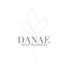 Un logotipo para Danae con una flor sobre un fondo blanco.