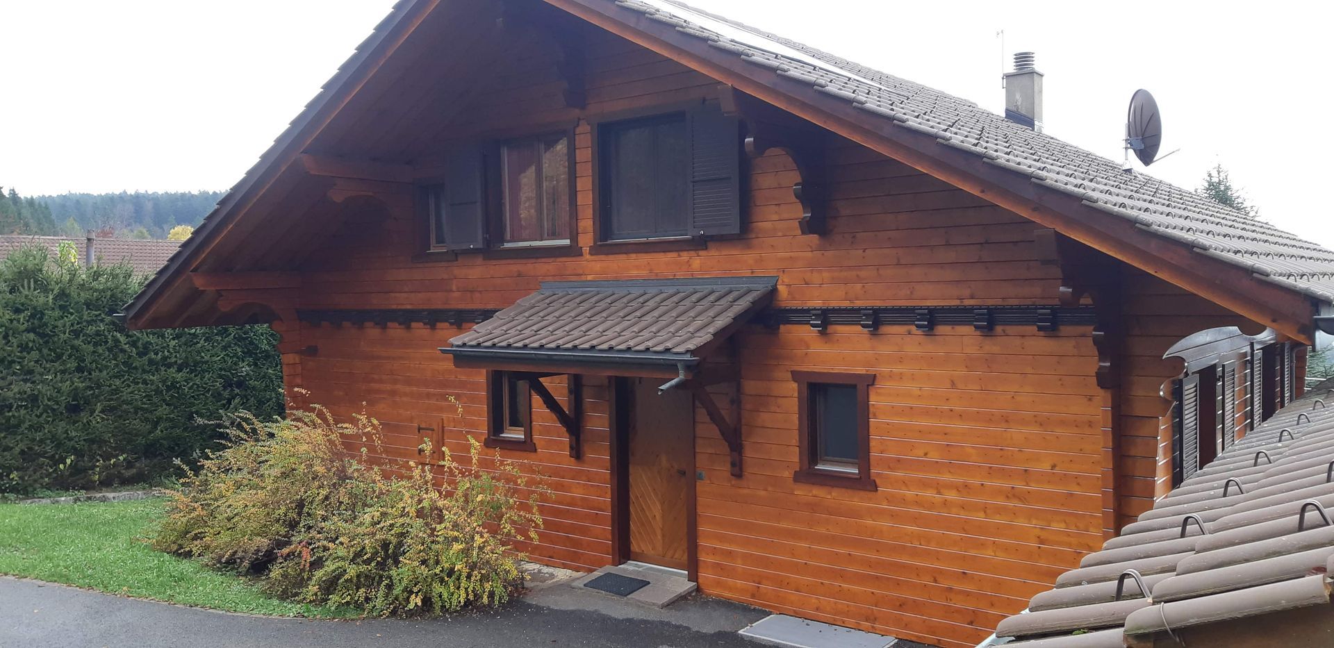 Réfection de façade en bois - Pascal Dubugnon entreprise de peinture