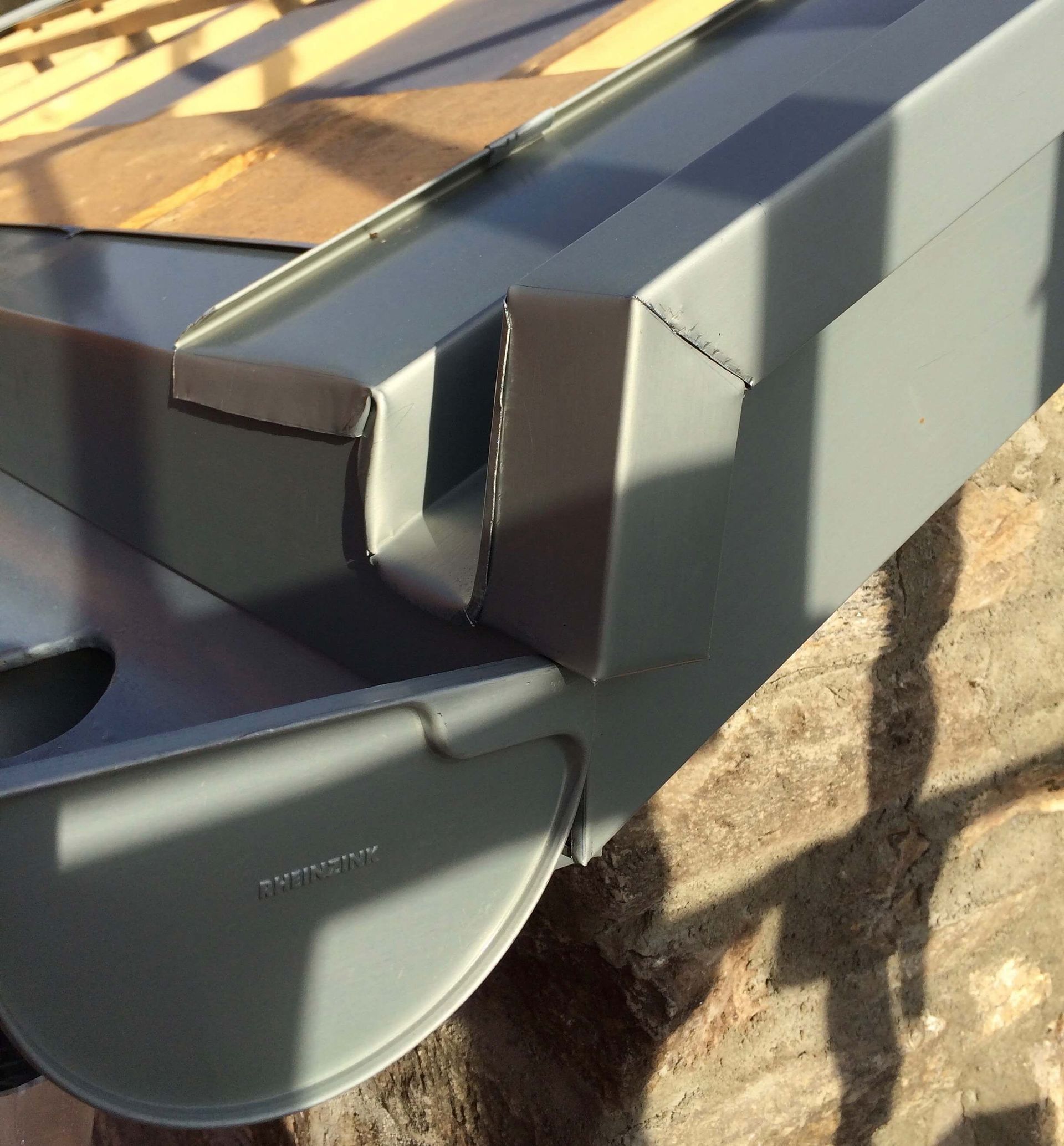 Tetti Forster – Kanalisation – Locarno