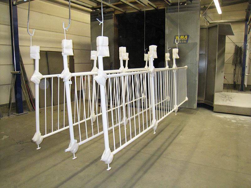 Ein Raum mit einem Schild mit der Aufschrift „PPE“ darauf