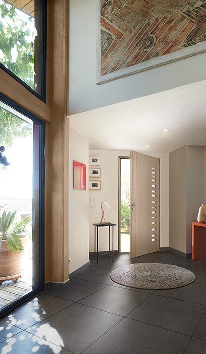 Porte d'entrée moderne