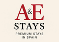 Logotipo de A&E Stays en rojo y negro con el texto “Premium Stays in Spain” sobre un fondo color crema.