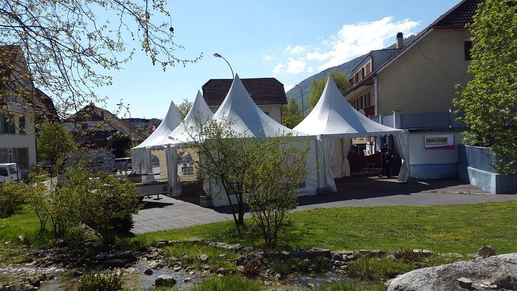 Partyzelt - Hofer & Häni AG in Biel/Bienne