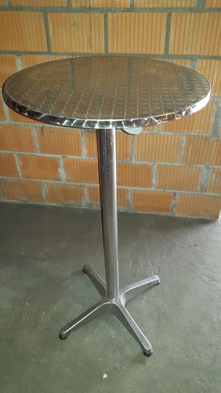 Material für Festzelt mieten - Hofer & Häni AG in Biel/Bienne