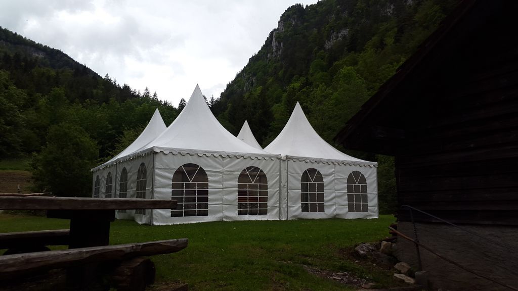 Festhalle geschirr - Hofer & Häni AG in Biel/Bienne