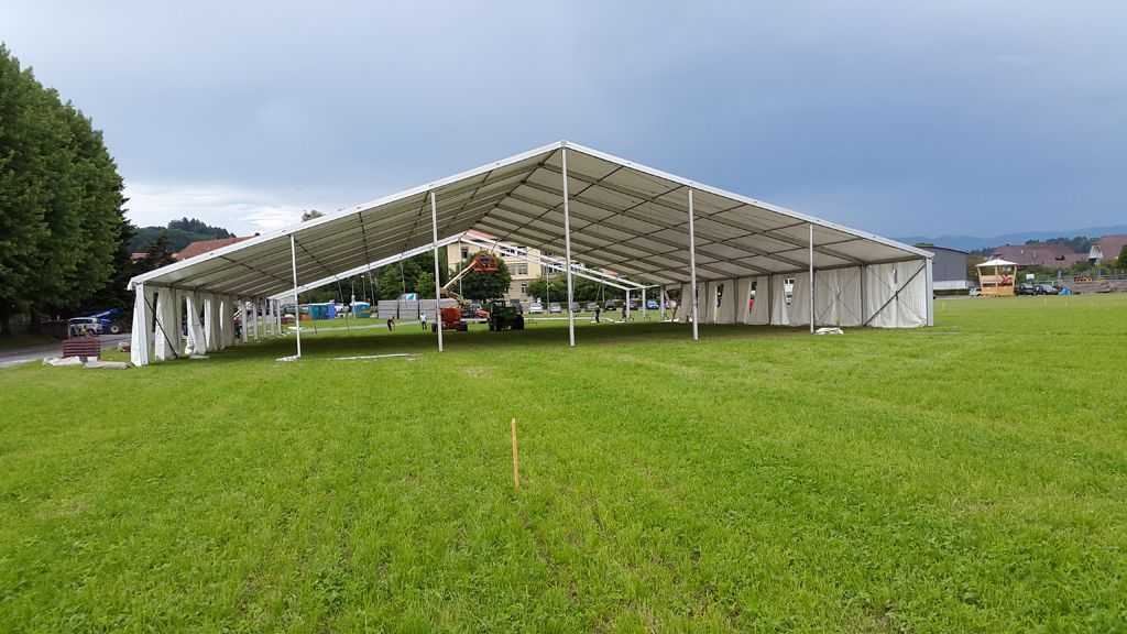 Festhalle geschirr - Hofer & Häni AG in Biel/Bienne