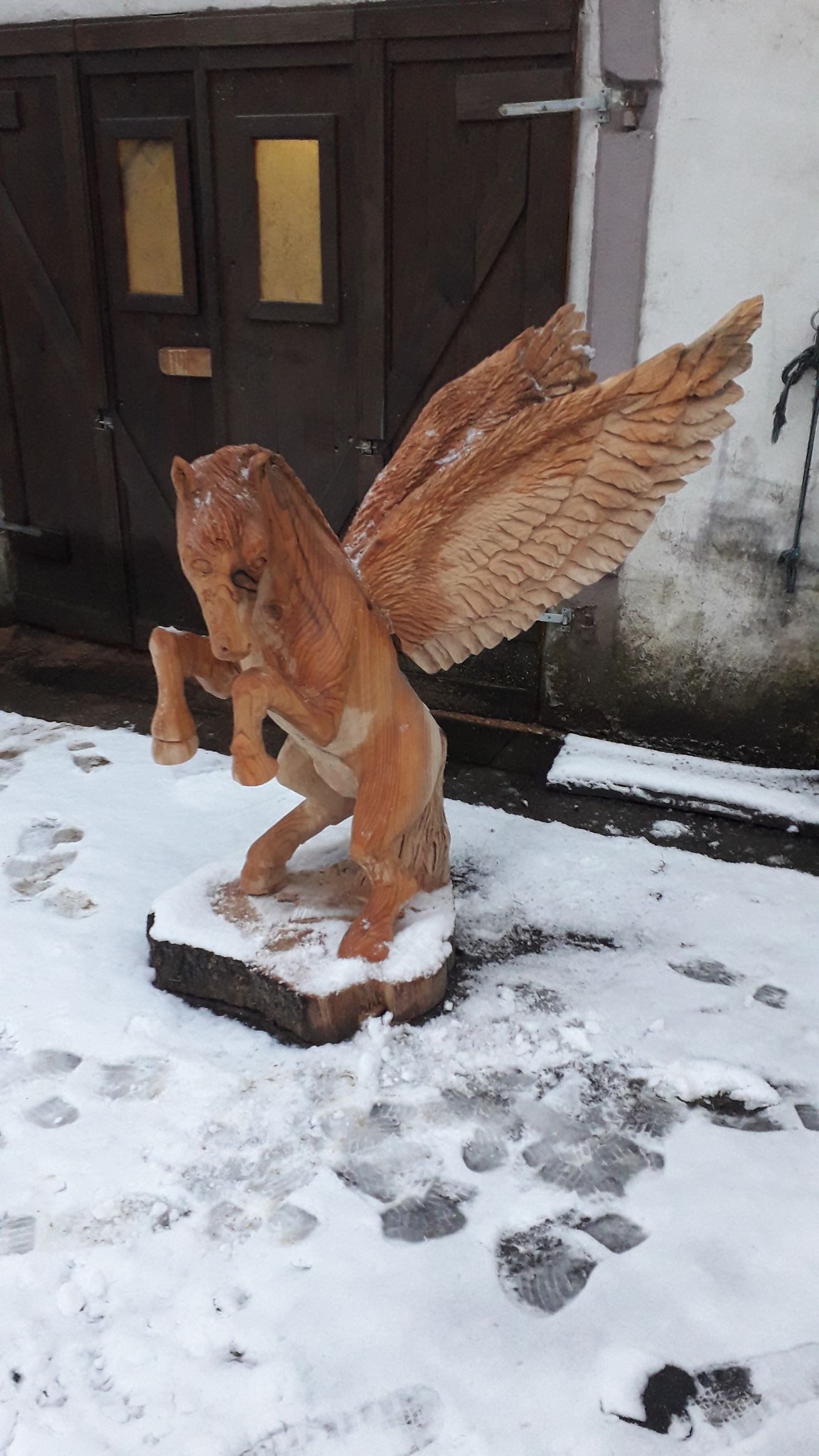 Holzskulptur Pegasus