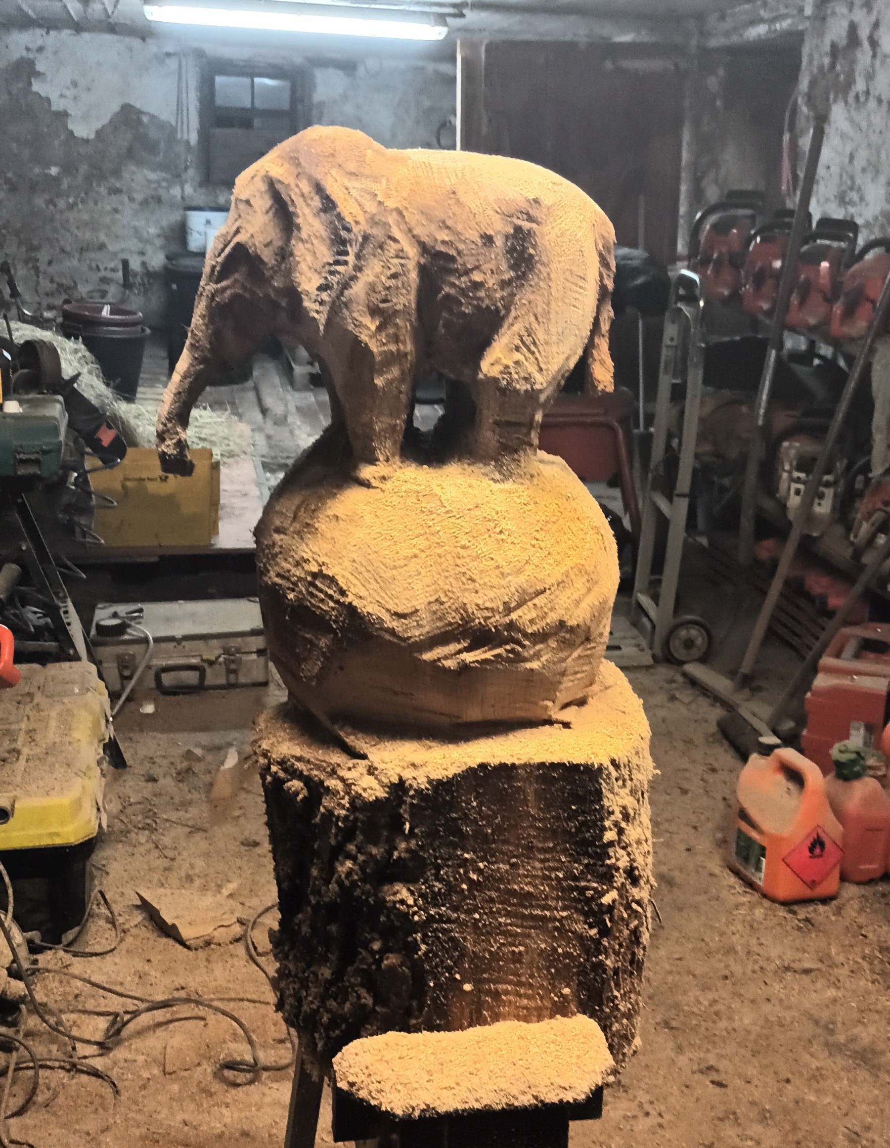 Holzskulptur Elefant