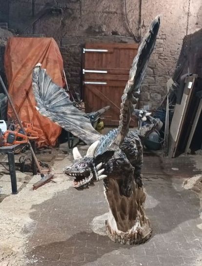 Holzskulptur Drache