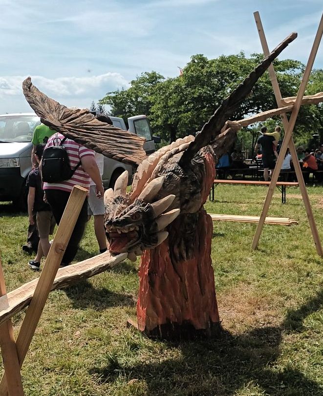 Holzskulptur Drache