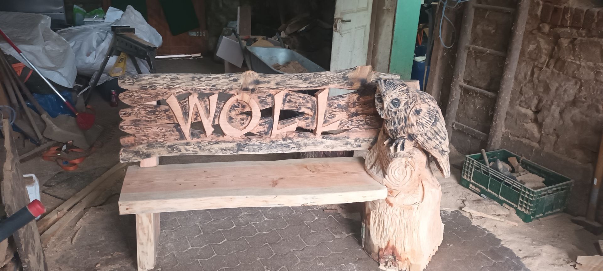 Holzskulptur Bank personalisiert