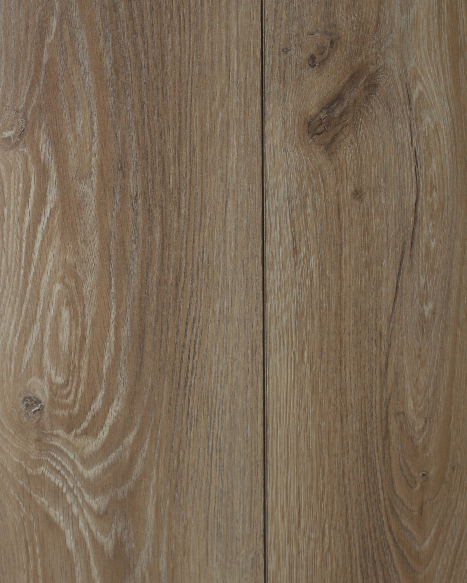 Surface en bois composée de planches verticales marron clair et marron foncé.