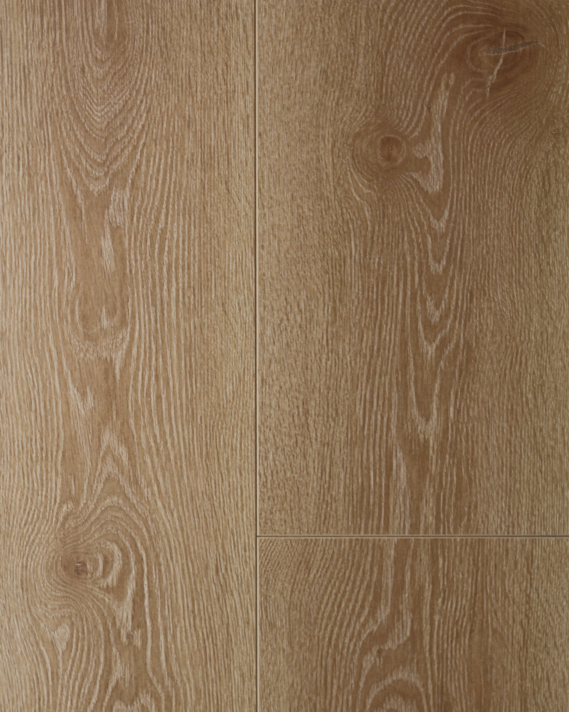 Texture de planches en bois brun clair, avec un veinage vertical et des nœuds