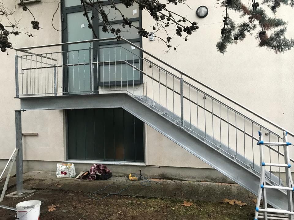 parapetto esterno in acciaio