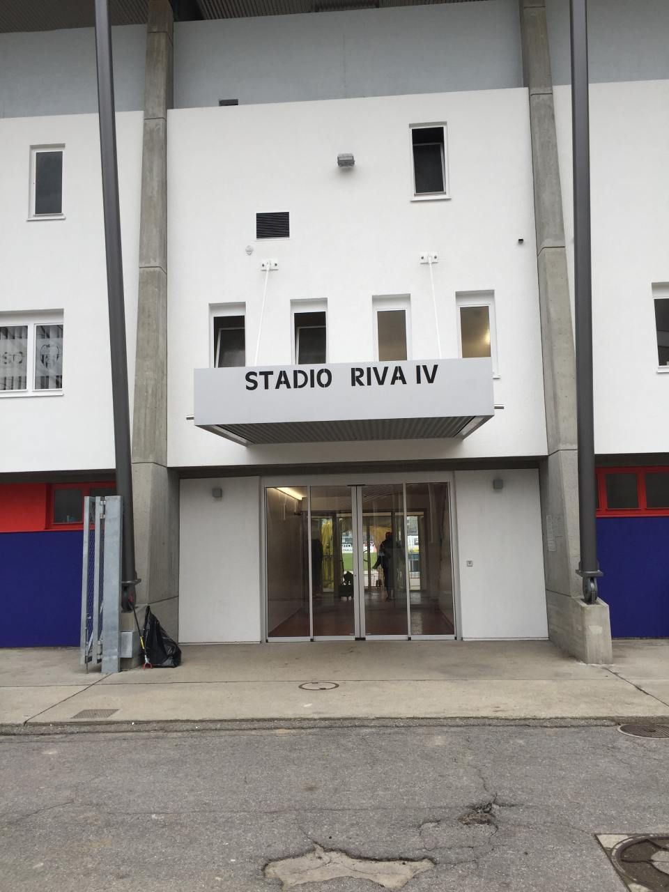 tettoia per entrata stadio