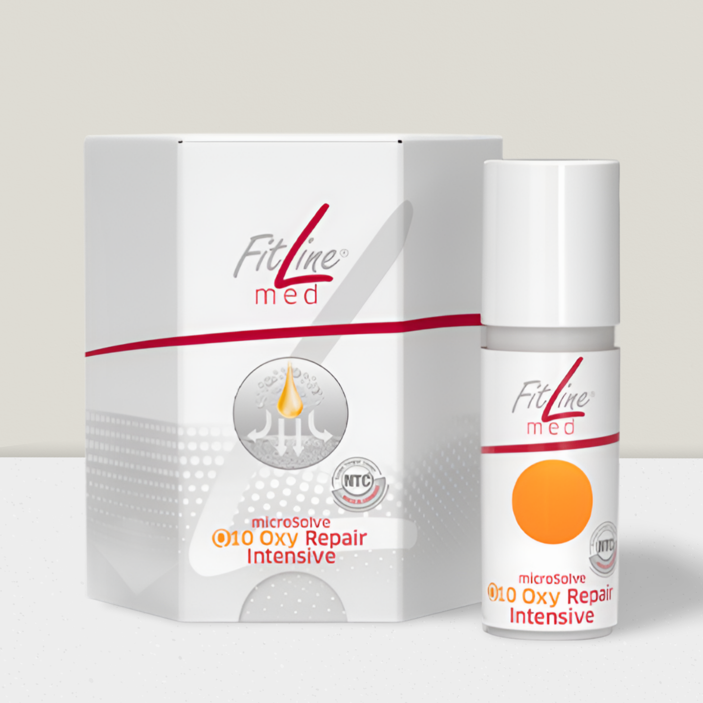 Weiße Kosmetikflasche und Schachtel mit goldenen Akzenten, minimalistisches Design.