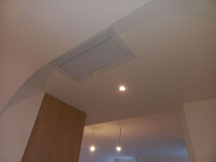 Grille de reprise de gainable avec porte filtre intégré