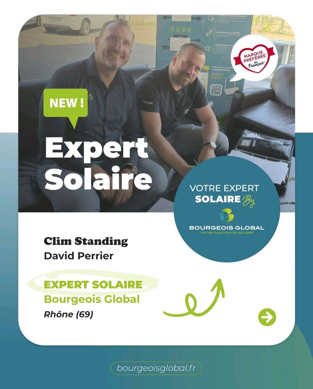 Deux hommes de Clim Standing font la promotion de l'énergie solaire pour Bourgeois Global.