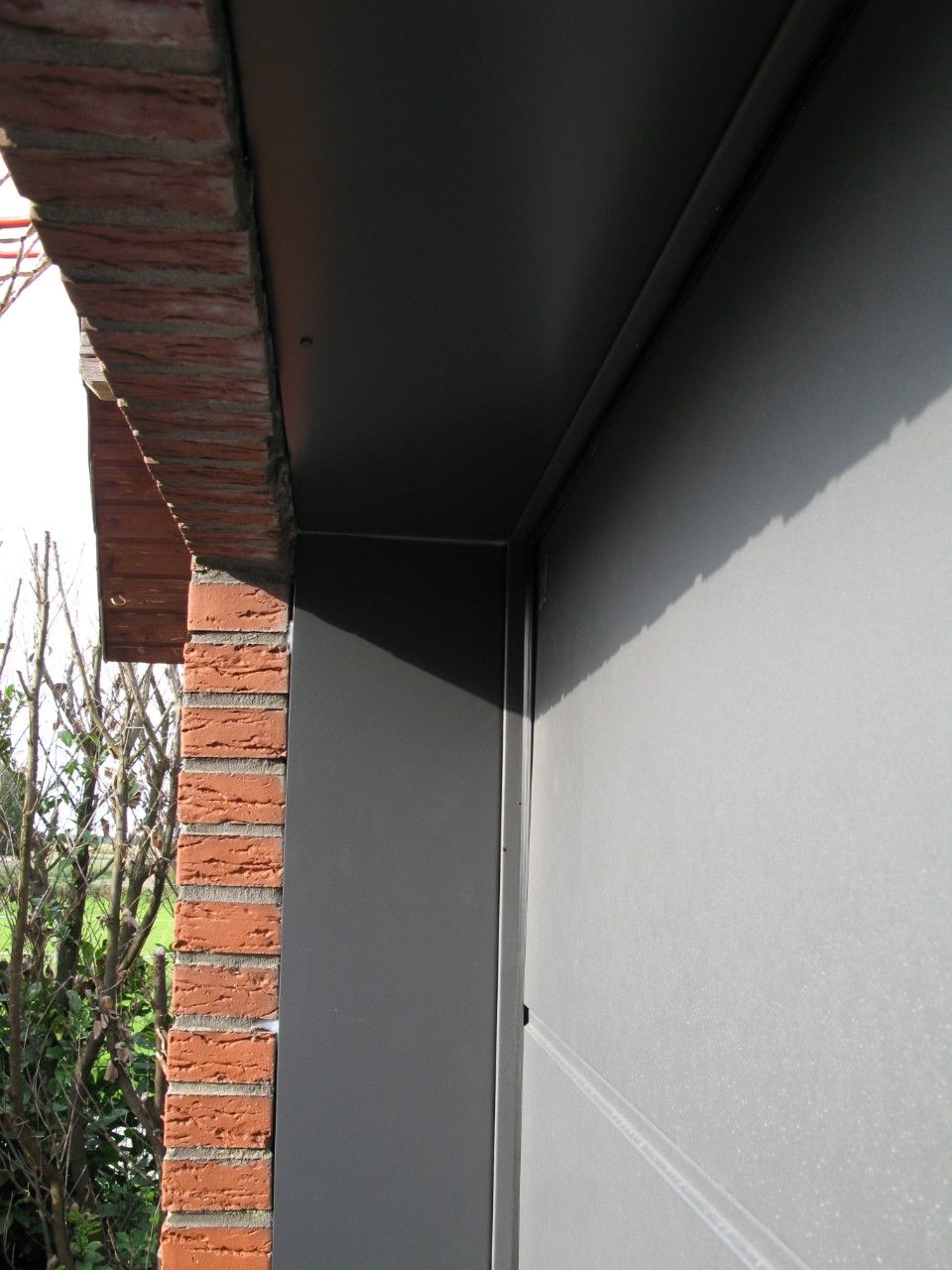 Verblendung des Garagentors