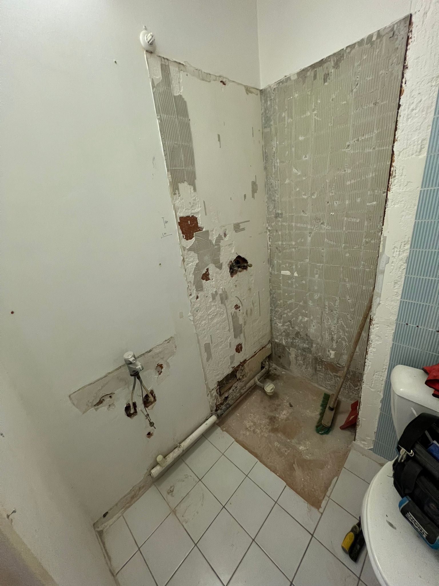 Destruction d'une ancienne salle de bains