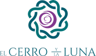Logotipo con anillo floral color verde azulado y espiral morada sobre el texto &ldquo;El Cerro y la Luna&rdquo;.