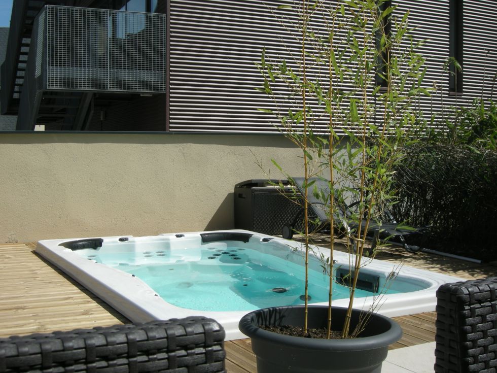 Un spa avec des bambous